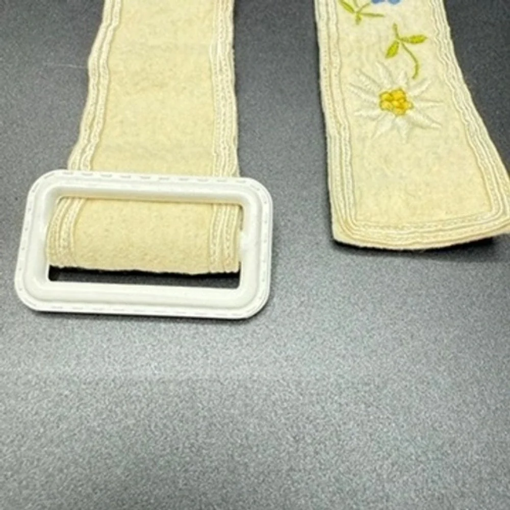 Vintage Handmade Womens Belt 33